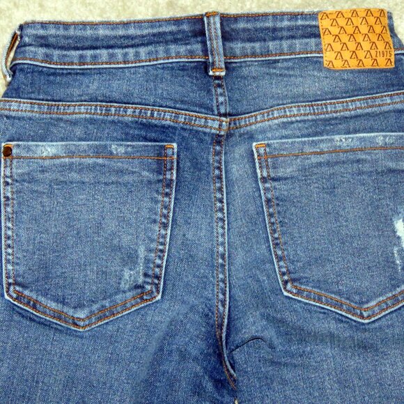 Zara 1975 Denim Sz 4 Denim Skinny Jeans Medium Blue Wash Subtle Distressed Look - Picture 6 of 16